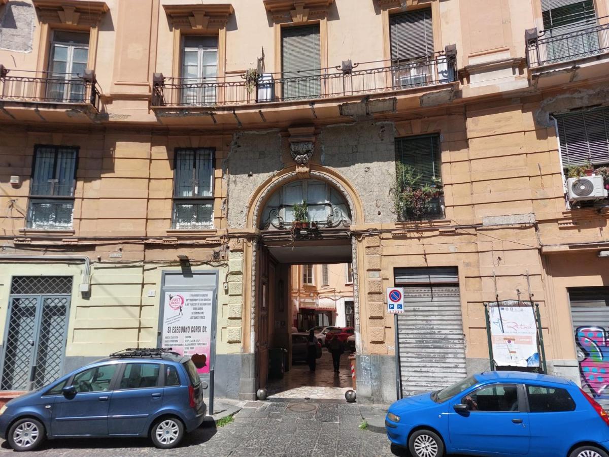 Ferienwohnung La Finestra Di Fronte Neapel Exterior foto