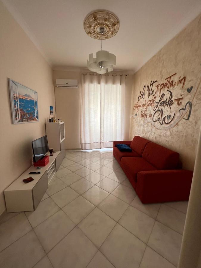 Ferienwohnung La Finestra Di Fronte Neapel Exterior foto